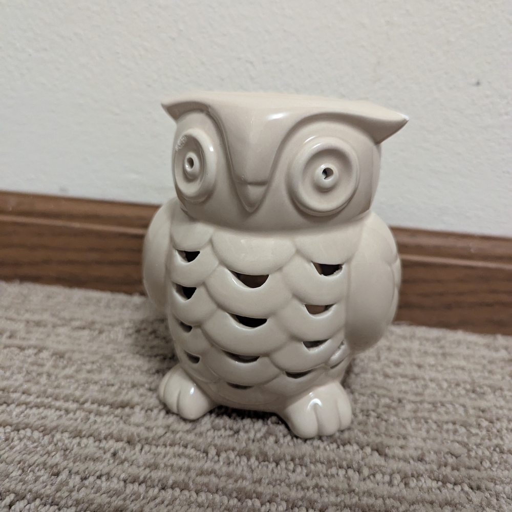 Bath & Body Works Cream Owl Candle Holder